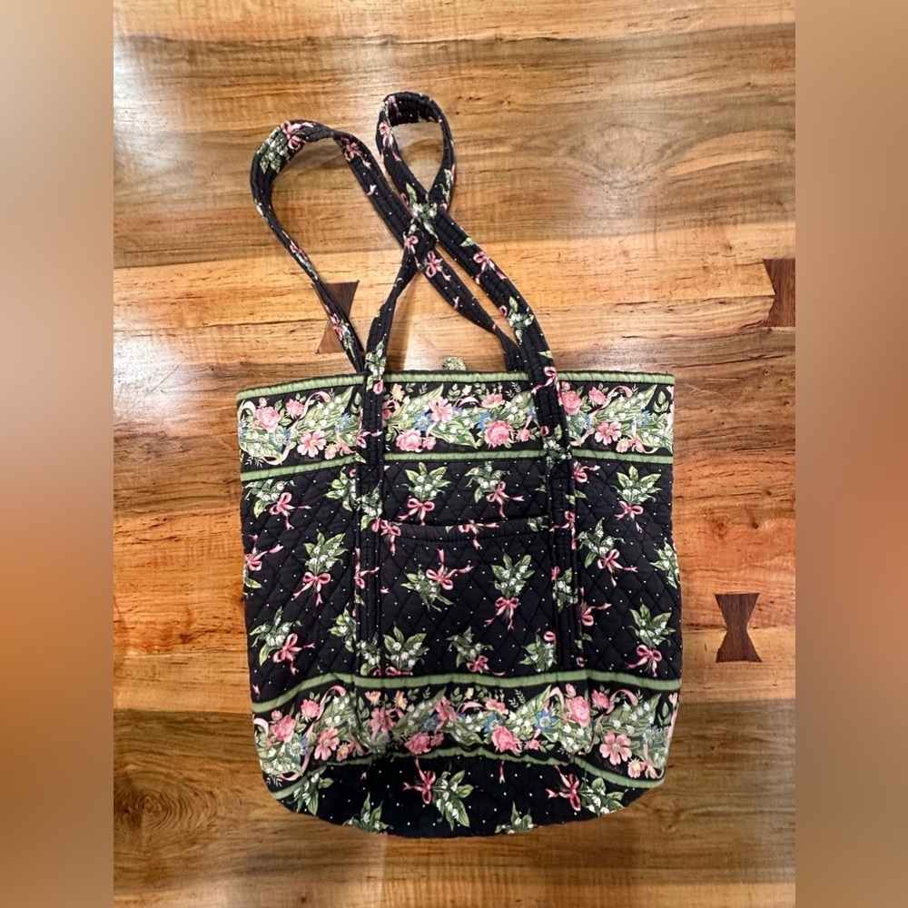 EUC VINTAGE QUILTED TOTE BAG WITH LOTS OF POCKETS INSIDE MULTIUSER
